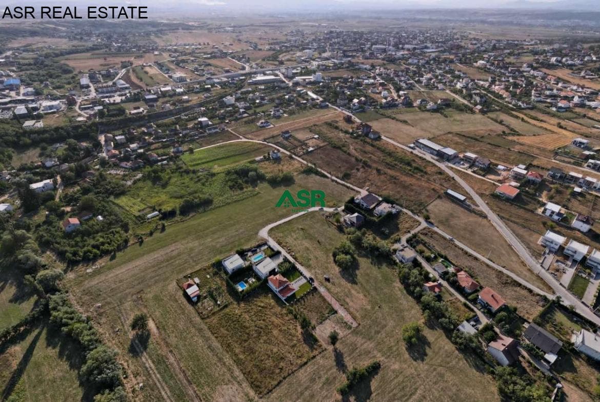 Ofrohet Truall per SHITJE në Bernice e eperme 3