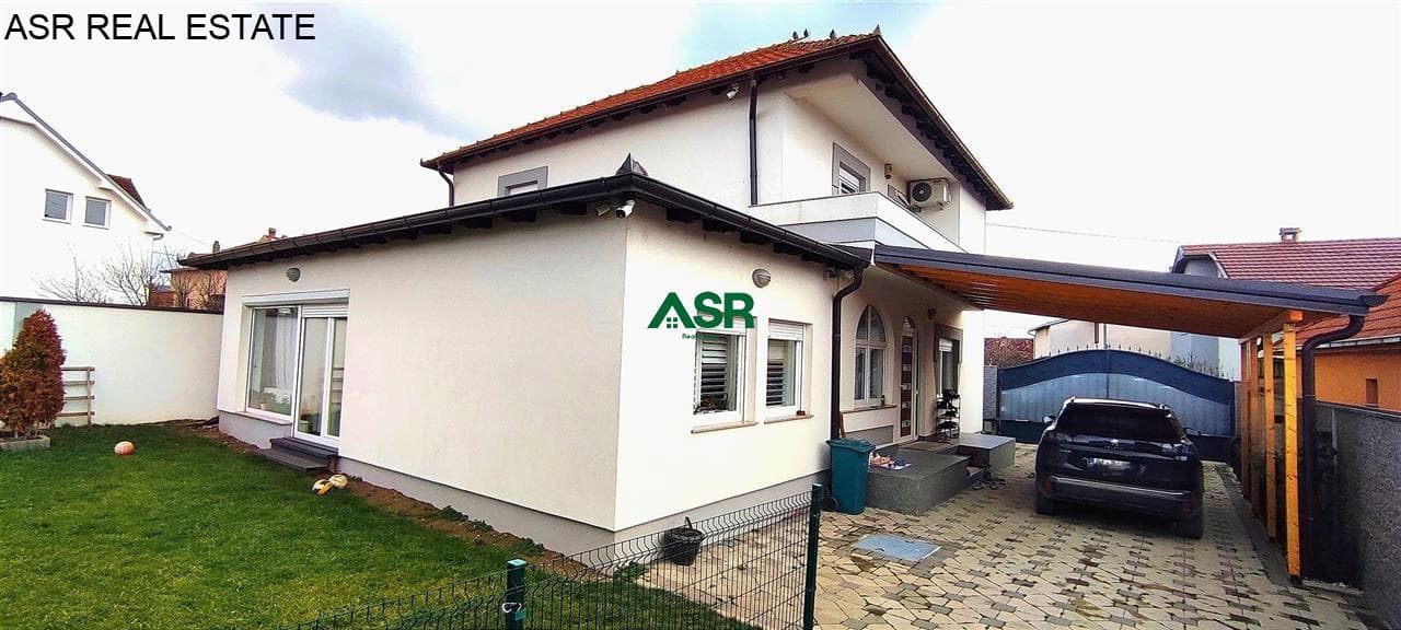 Shitet shtëpia luksoze me 5.1 ari në hyrje të Hajvalisë