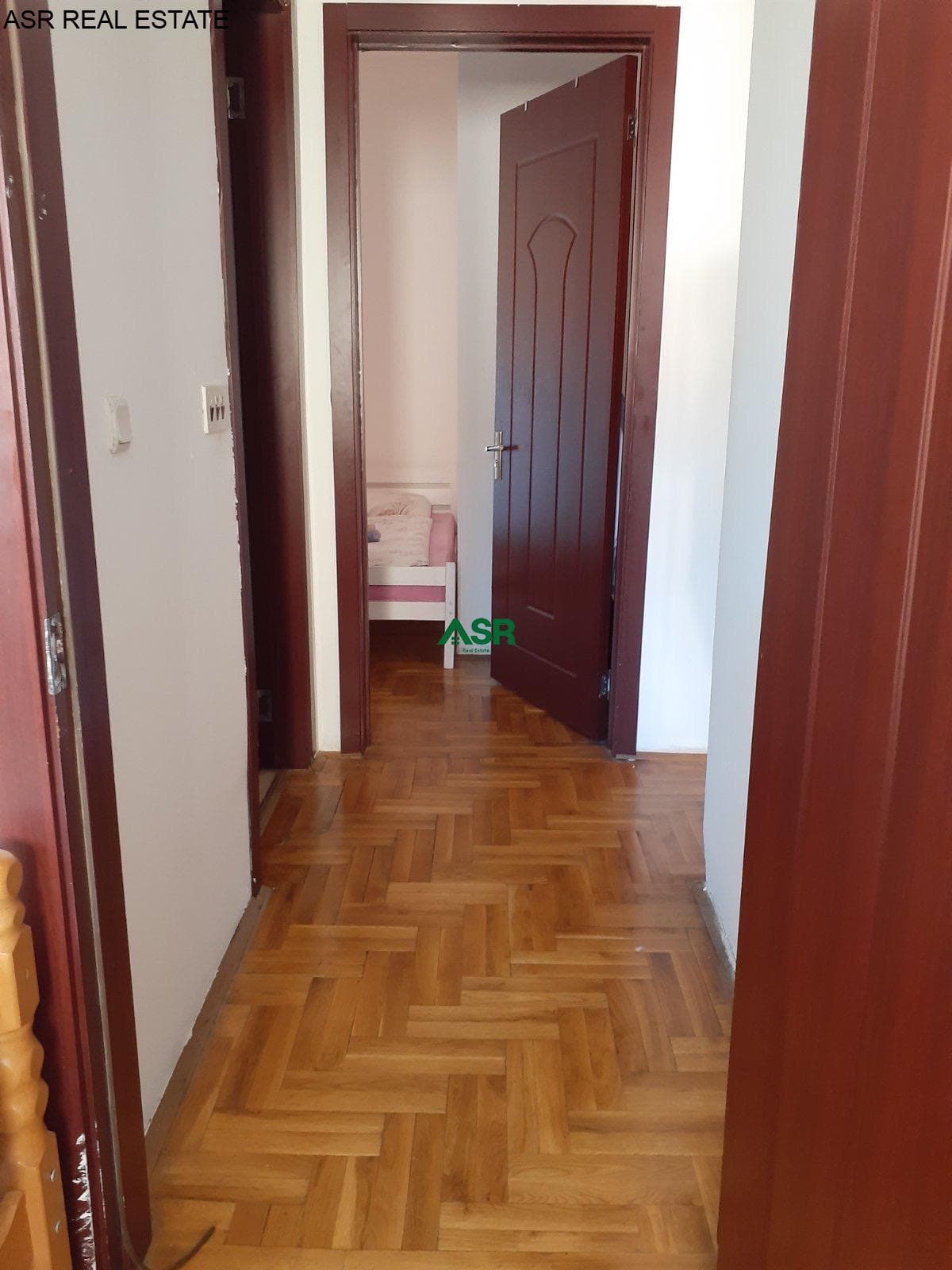 Lëshohet banesa me qera në lagjën Emshir/Kalabri 2