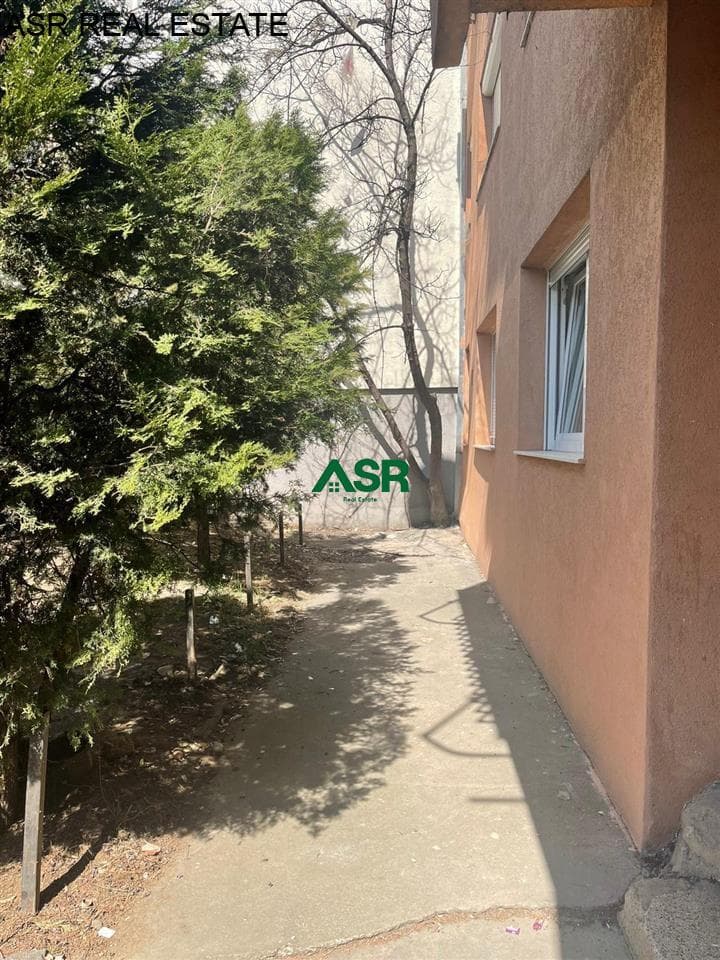 Lëshohet banesa (Zyre) me qera në lagjën Ulpiana 3