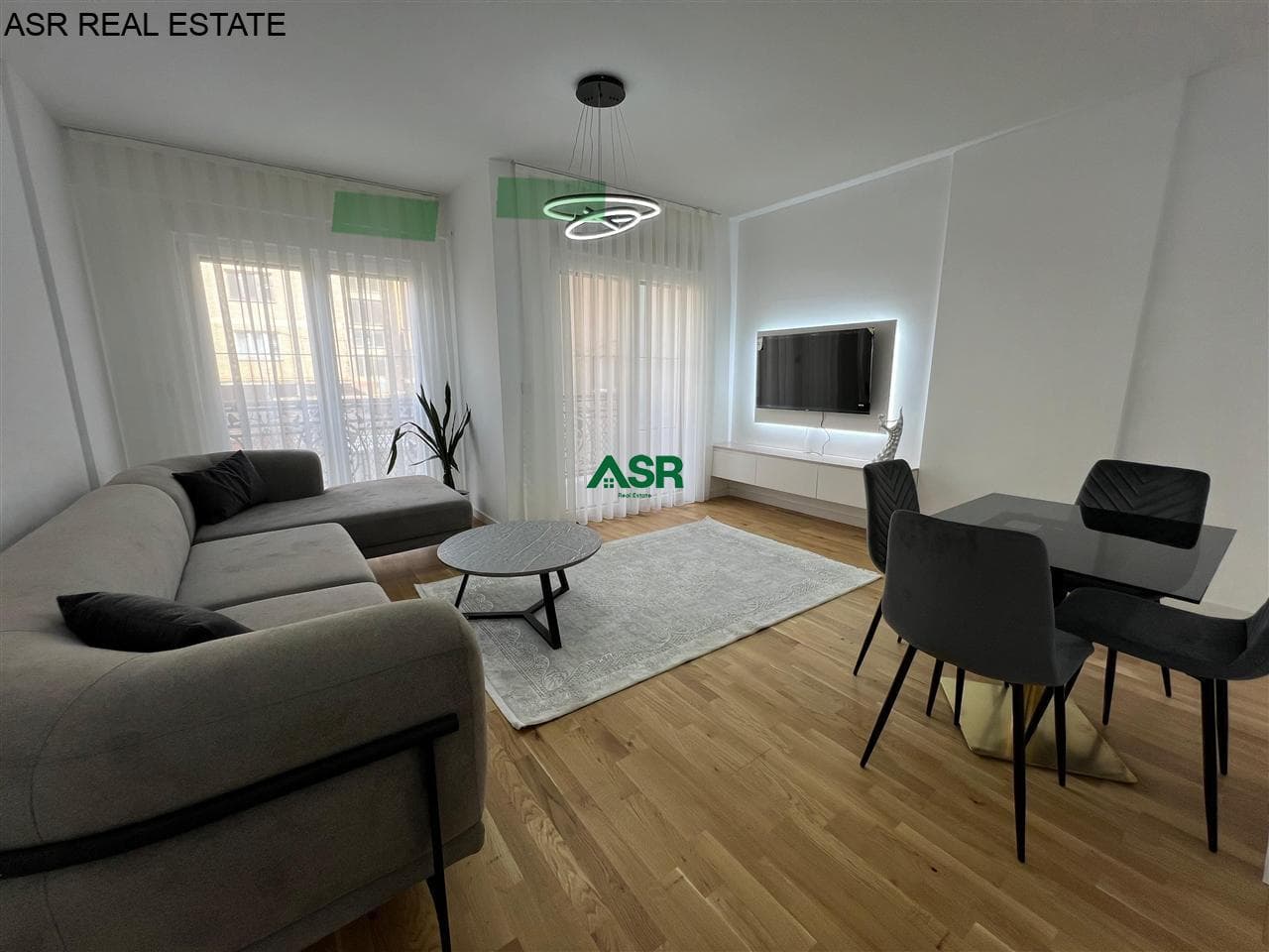 Banesë 63m2 me qira në lagjen e Muhaxherëve tek parku. 2