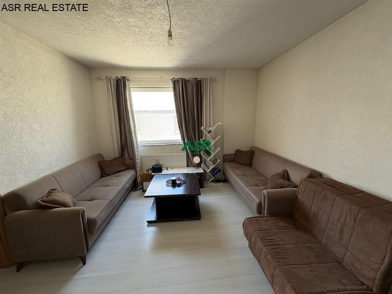 Banesë 50m2 me qira në rrugen Muharrem Fejza te shkolla Pavarsia