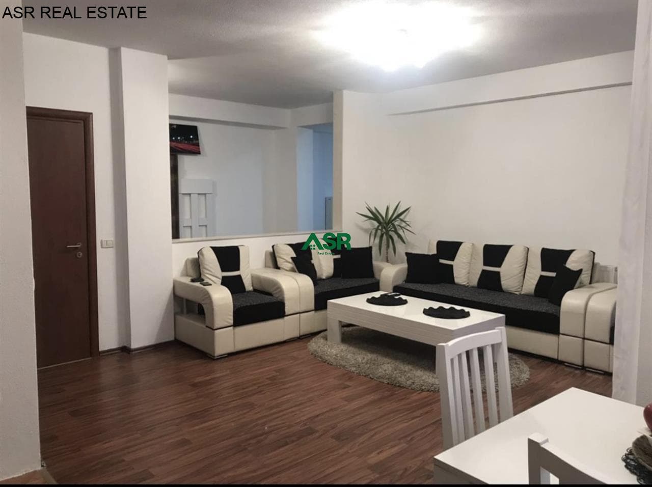 Banesë 102m2 me qira në Tophane