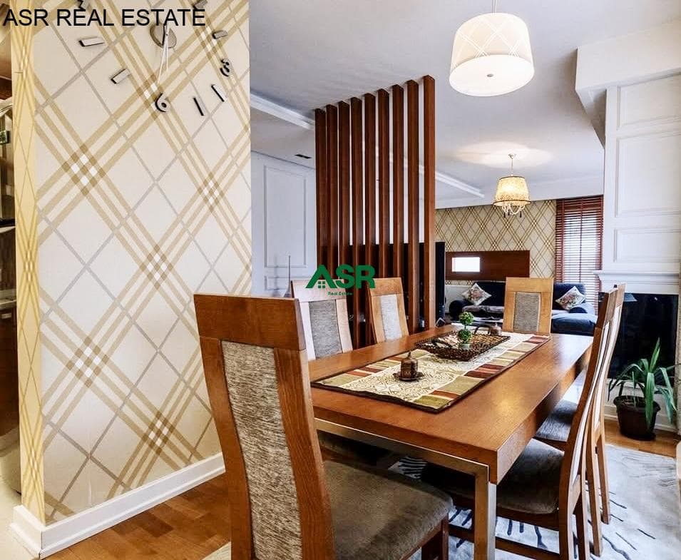 Ofrohet per SHITJE penthouse ne lagjen Tophane