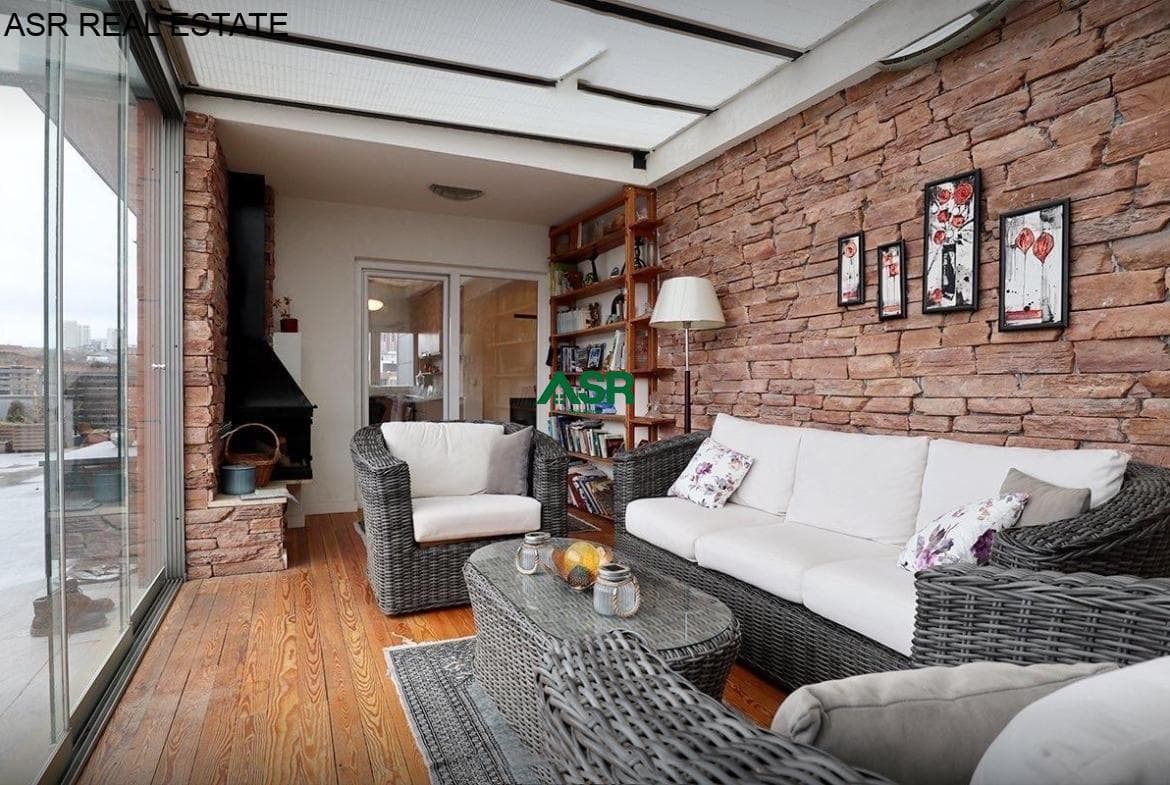 Ofrohet Penthouse Modern në Shitje në Lagjen Mati 1 2