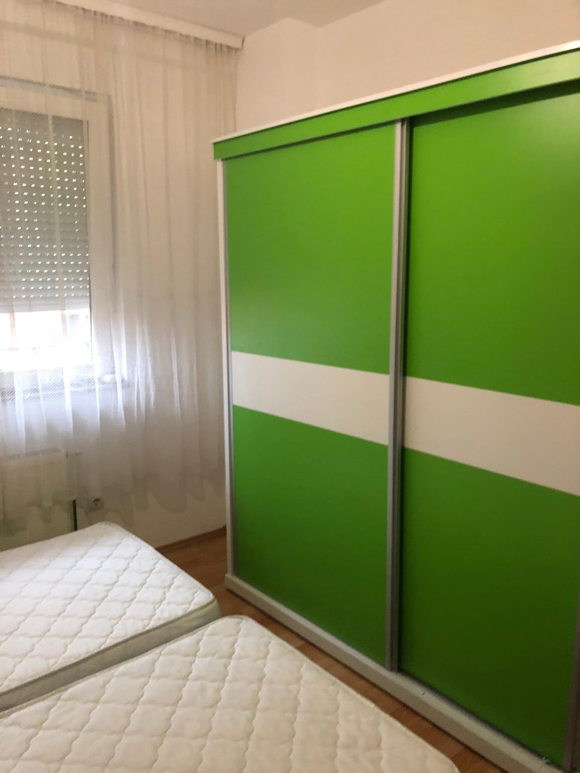 Banesë 115m2 me qira në lagjen e spitalit 2