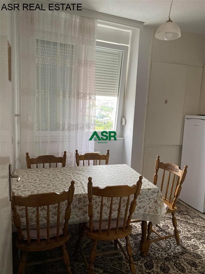 Lëshohet banesa me qera në lagjën Qendër 3