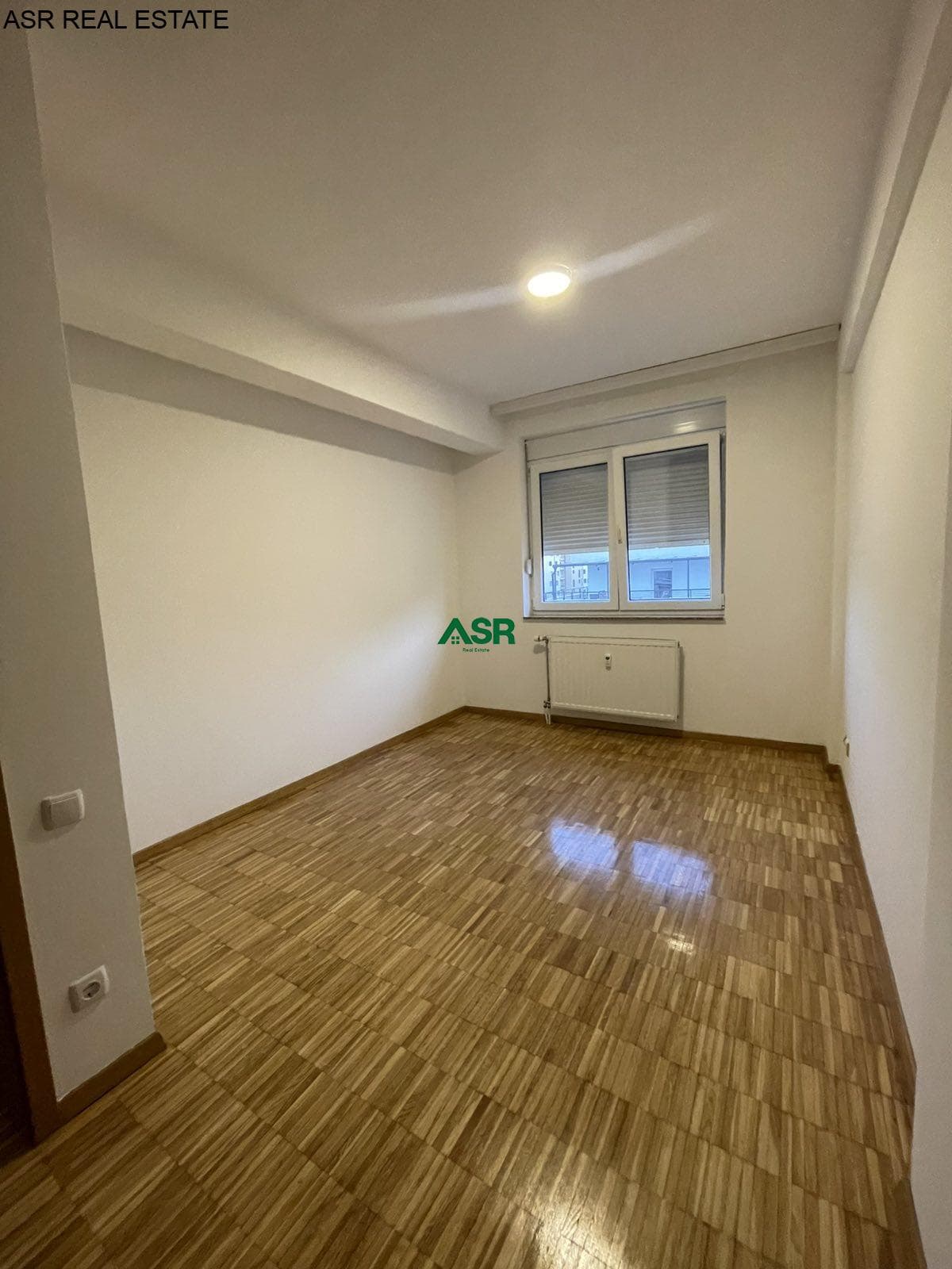 Banesë 75m2 me qira në Emshir 4