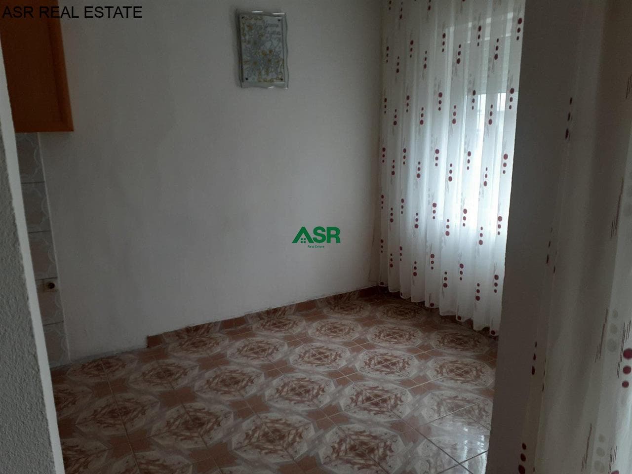 Lëshohet banesa me qera në lagjën Bregu i Diellit 4