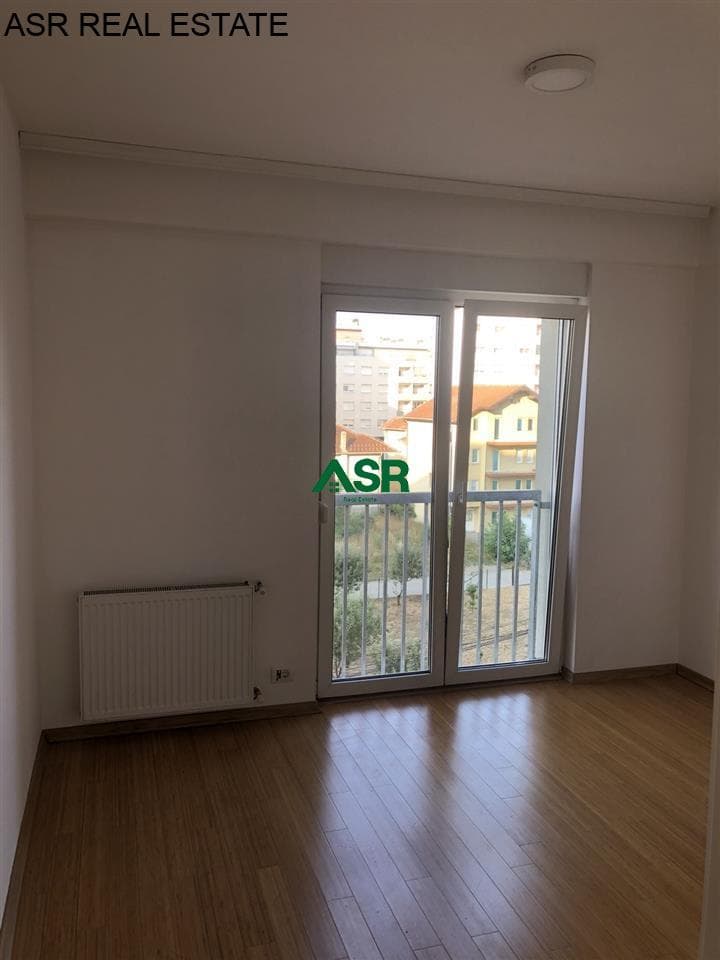 Lëshohet banesa me qira në lagjën Emshir