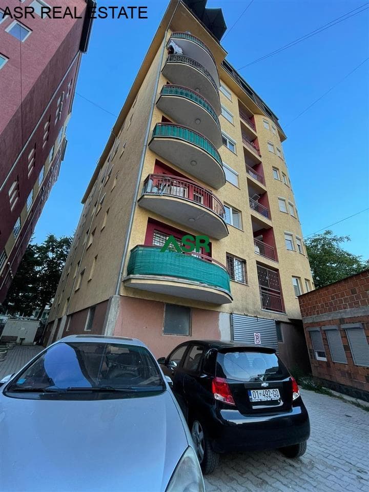 Lëshohet banesa me qira në rrugen “Ismajl Dumoshi”, Prishtine