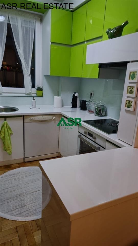 Banesë 115m2 duplex me qira në rr.Holger Pedersen afer hyrjes se QKUK-se 4