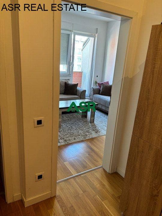 Banesë 56m2 me qira në lagjen e spitalit 3
