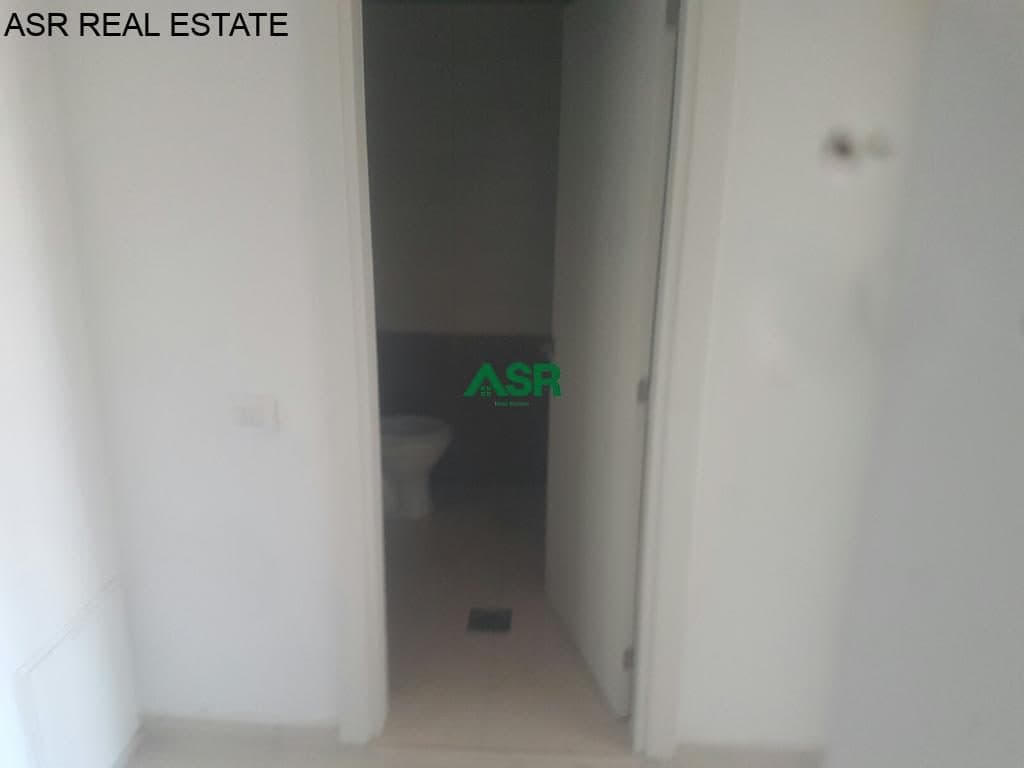 Lëshohet banesa me qira në lagjën Mati 1 3