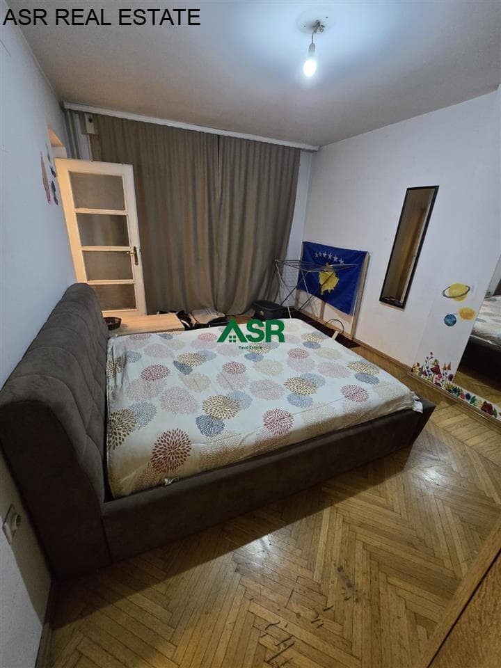 Ofrohet banesa me qira në lagjen qender, rr.Agim Ramdani