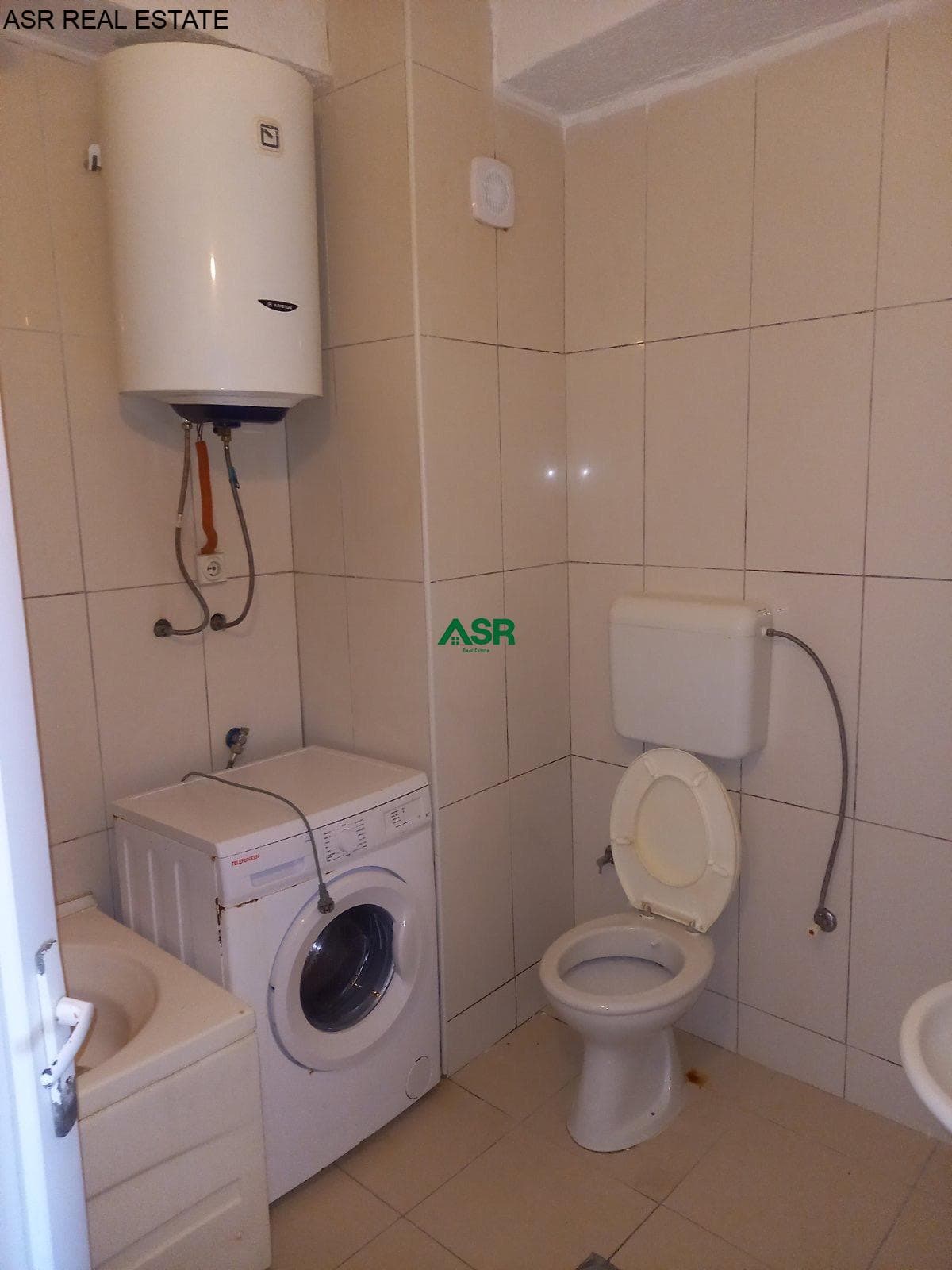 Banesë 80m2 me qira në lagjen e muhaxhereve