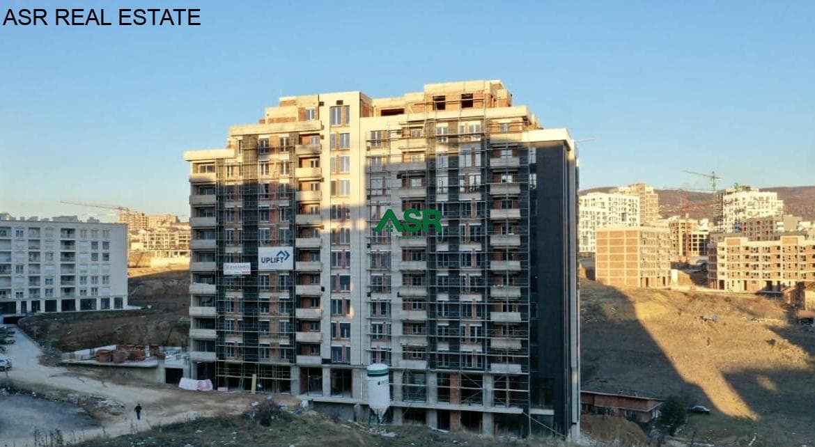 Ofrohet për #shitje banesa me sipërfaqe 94.9 m² ne rrugen C 4