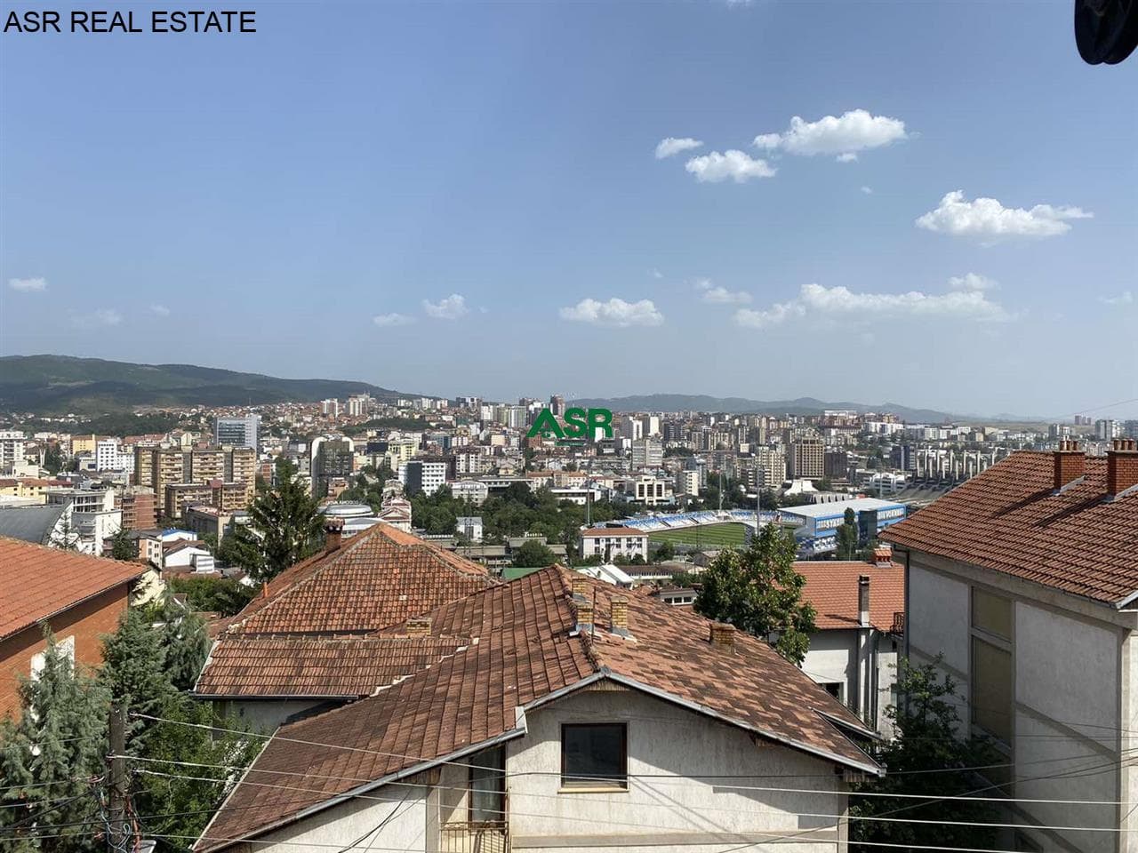 Shitet shtepia ne lagjen Arberia