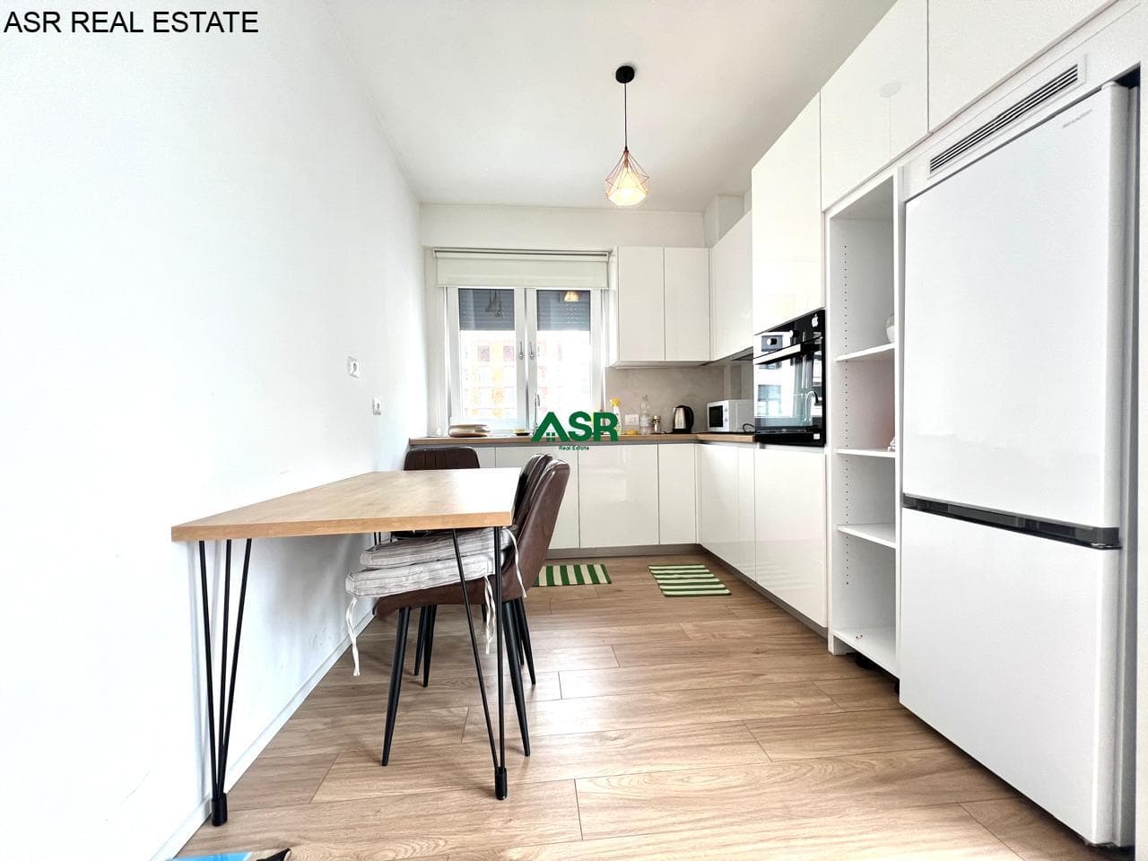 Banesë Penthouse me qira ne Aktash 4
