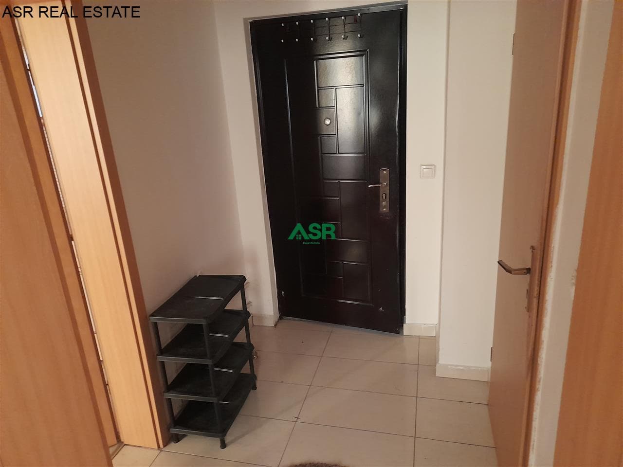 Lëshohet banesa me qira në lagjen rruga B, Prapa Hebsit 4