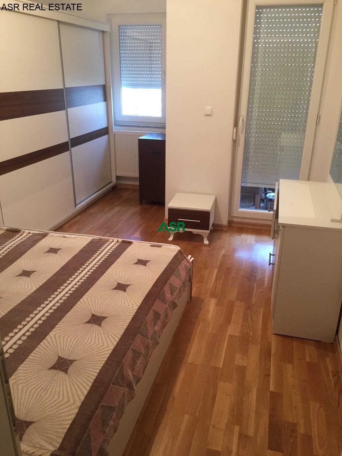 Lëshohet banesa me qira në lagjën Rrugat C, Prishtine 3