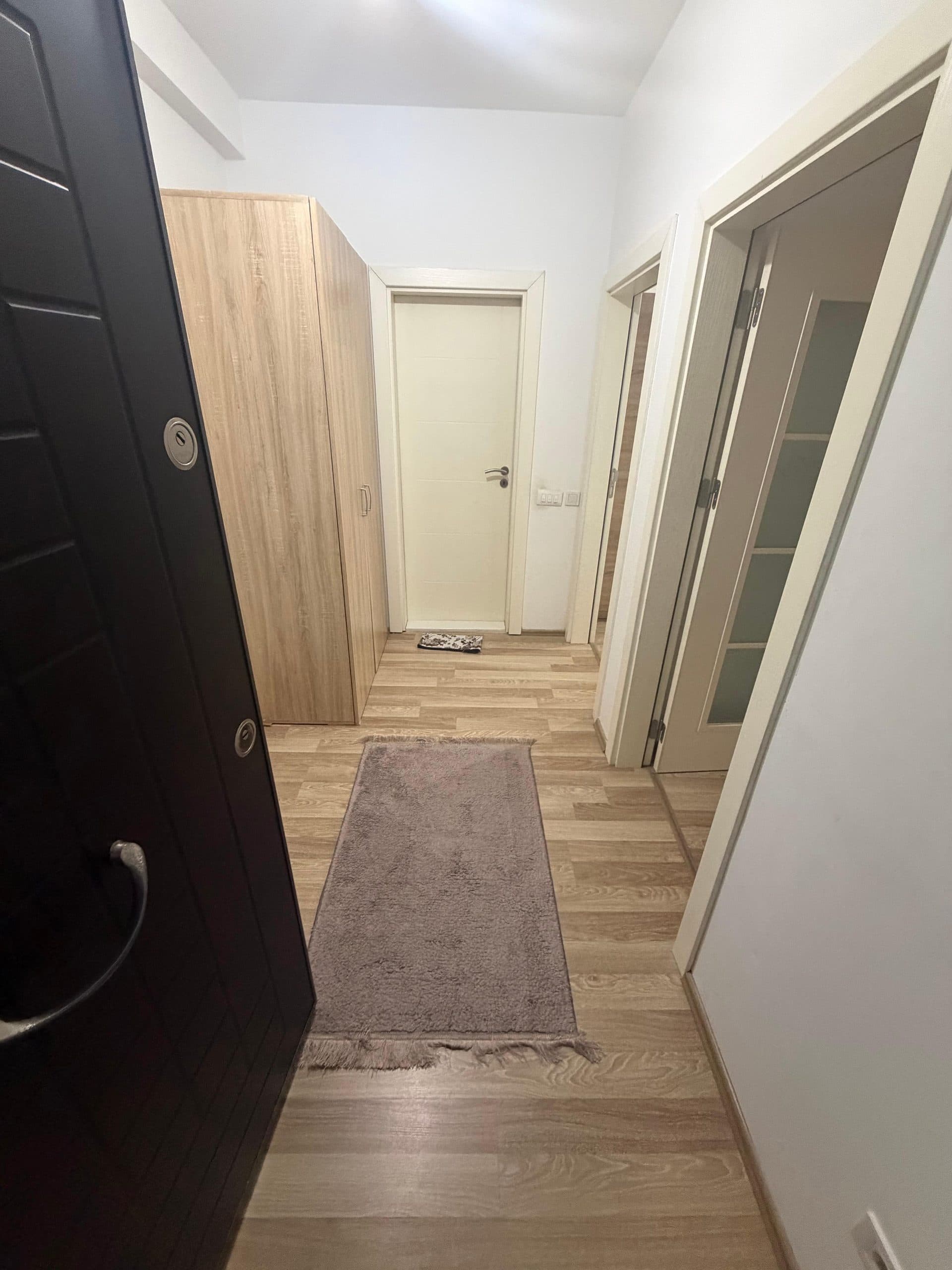 Banesë 65m2 me qira prapa rruges B 2