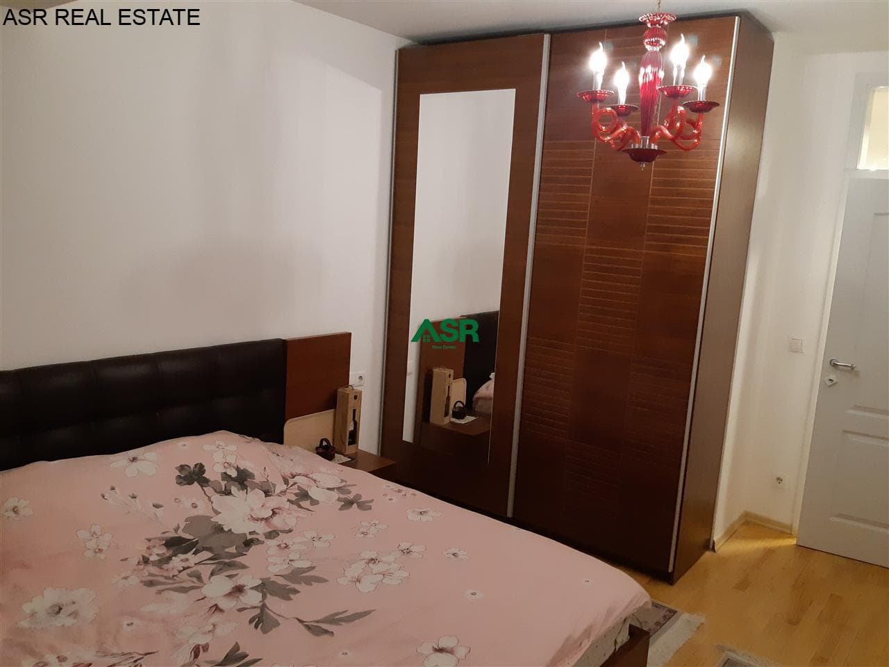 Banesë 98m2 me qira në lagjen Tophane 4