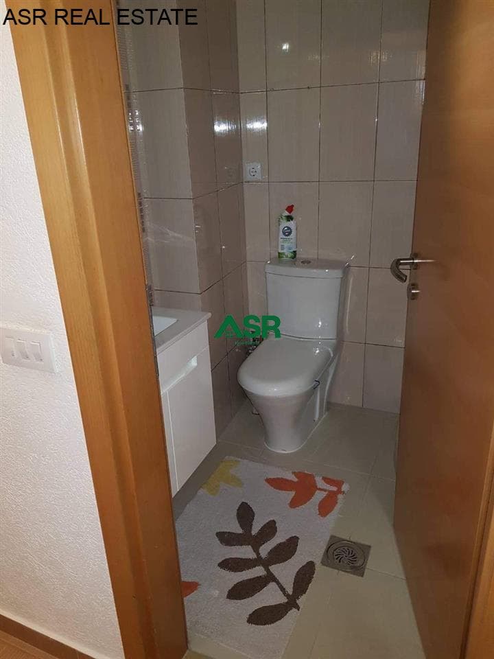 Lëshohet banesa me qira në lagjën Mati 1 3