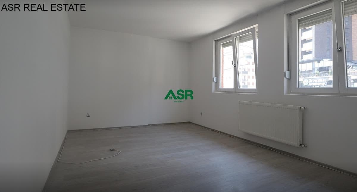 Banesë/ Zyre 130m2 me qira në lagjën Arbëria 2