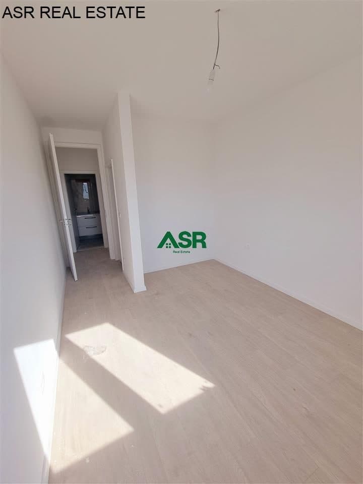 Banesë/zyre 89m2 me qira në rrugën Muharrem Fejza