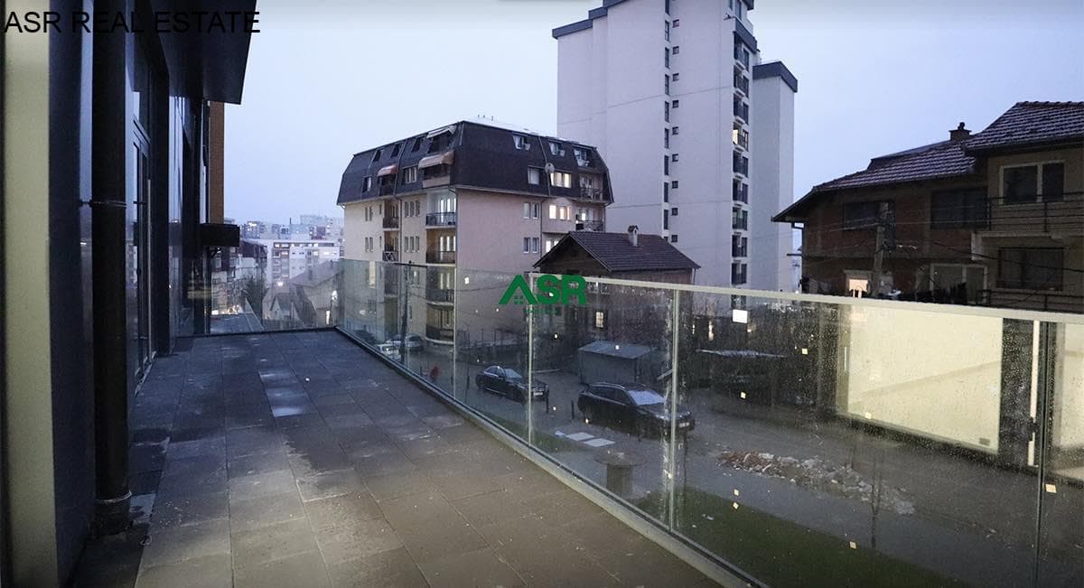 Lëshohet lokali me qira në lagjen bregu i diellit tek kompleksi VA Residence 2