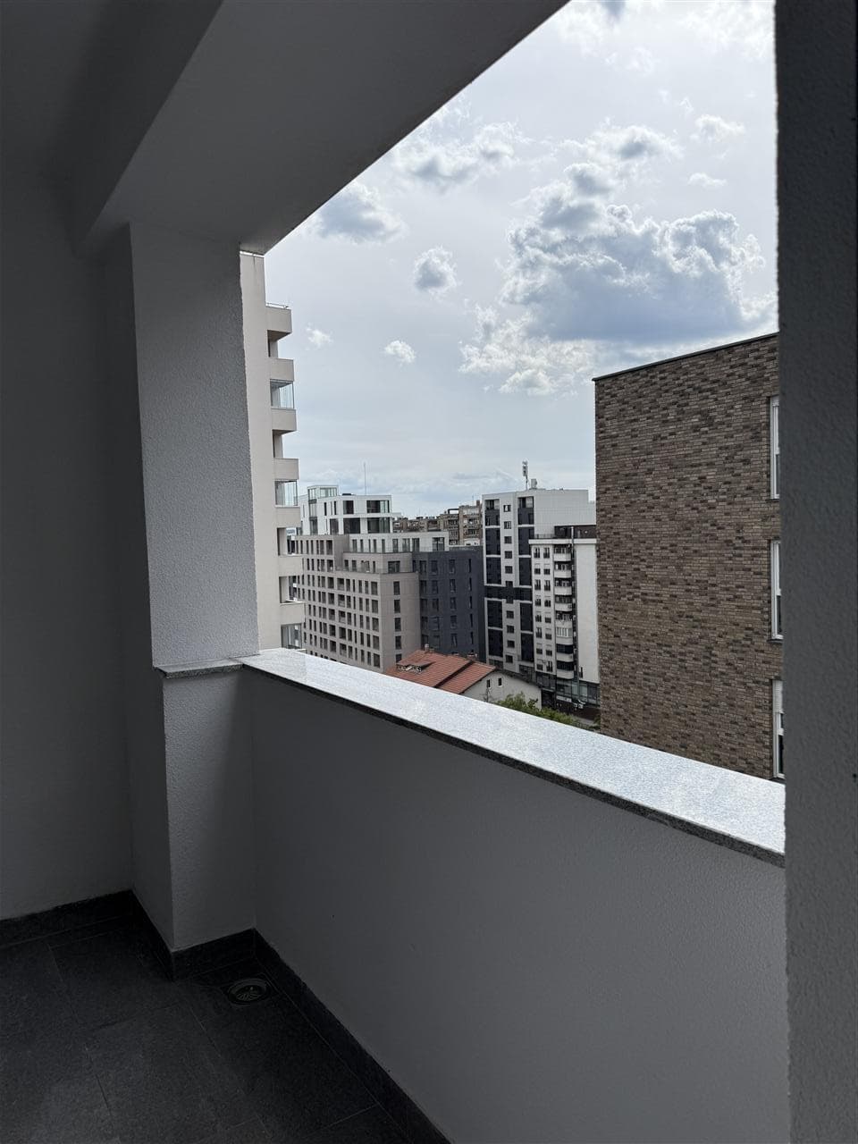 Banesë 76m2 me qira në qender 3