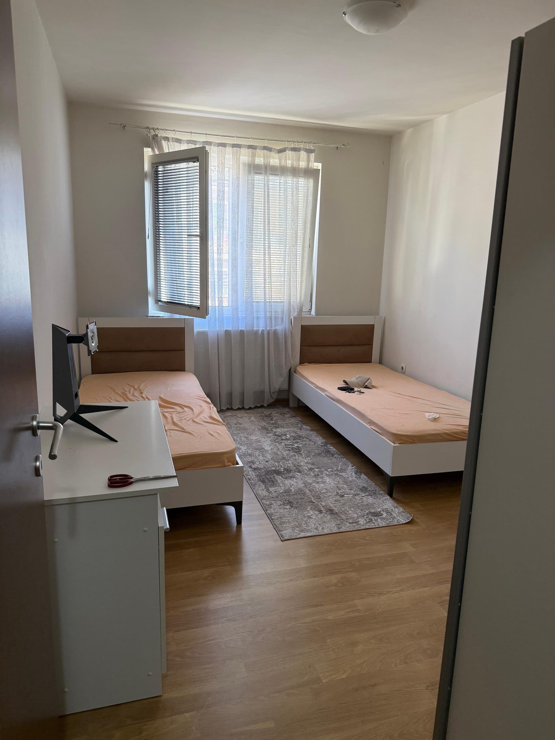 Banesë 75m2 me qira në qender 3