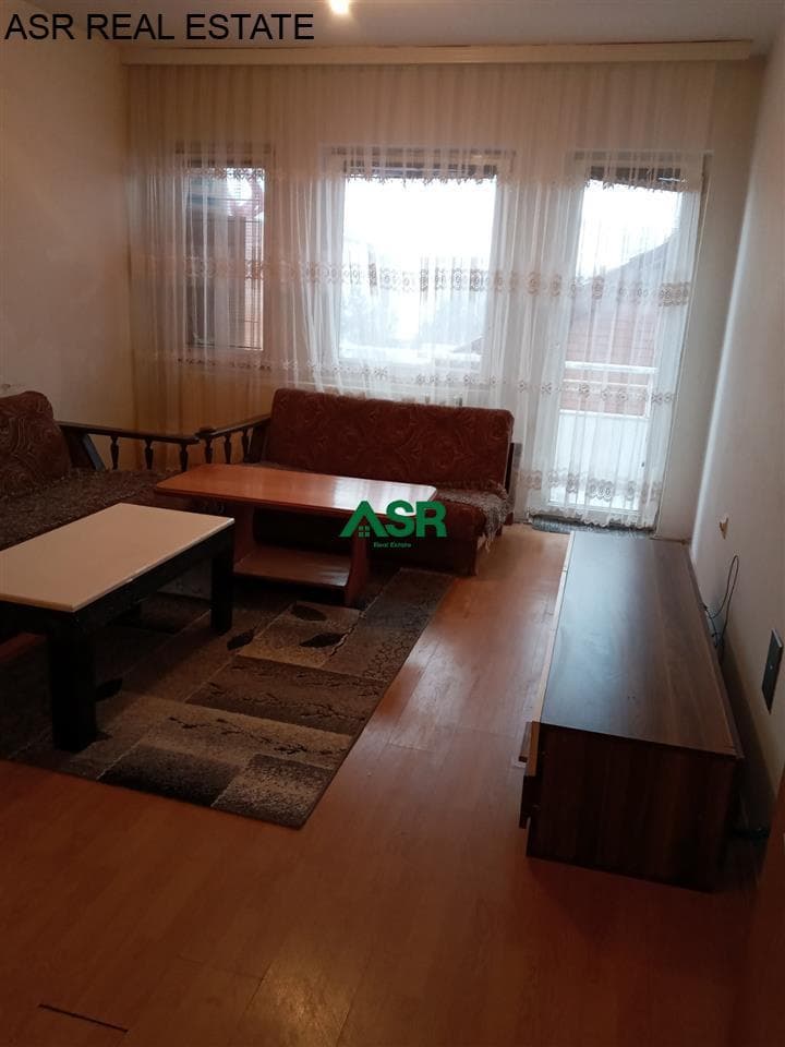 Shitet banesa afer parkut te qytetit
