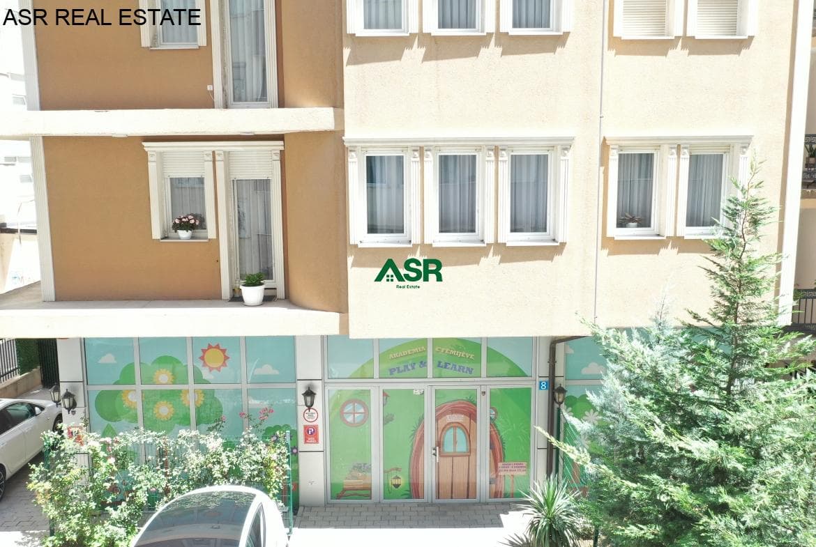 Ofrohet për SHITJE shtepia ne FUSHE KOSOVE 3