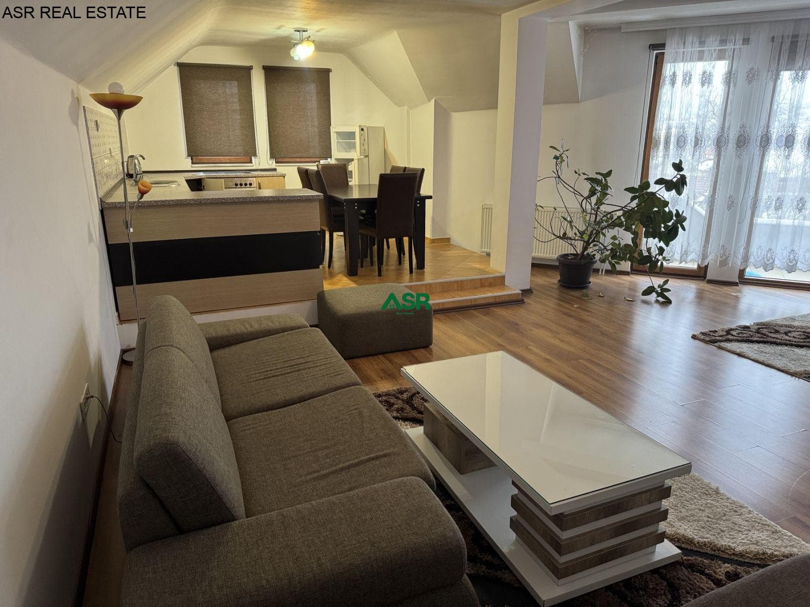 Banesë 125m2 me qira në lagjen Qender