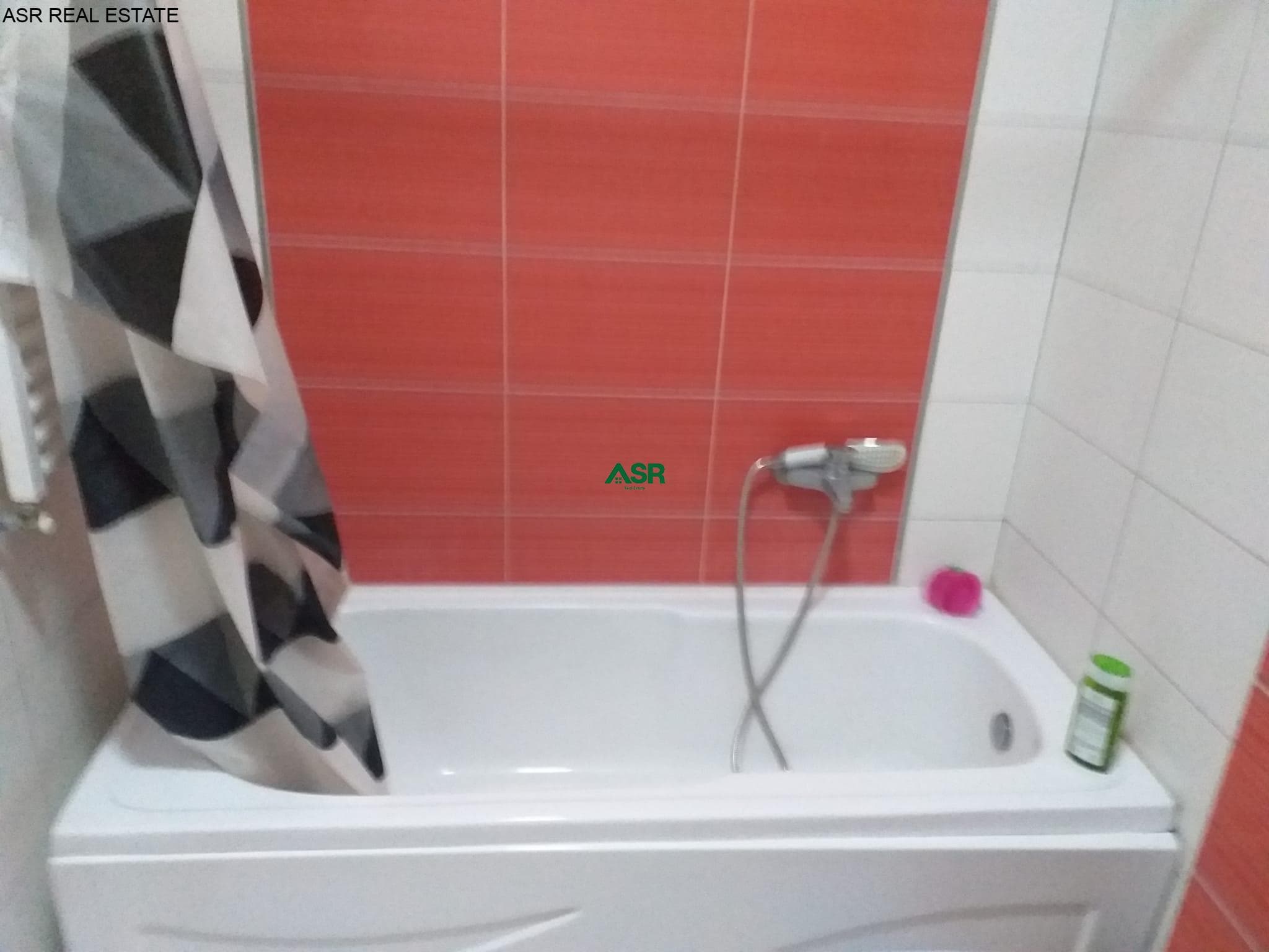 Lëshohet banesa me qera në lagjën rruga B