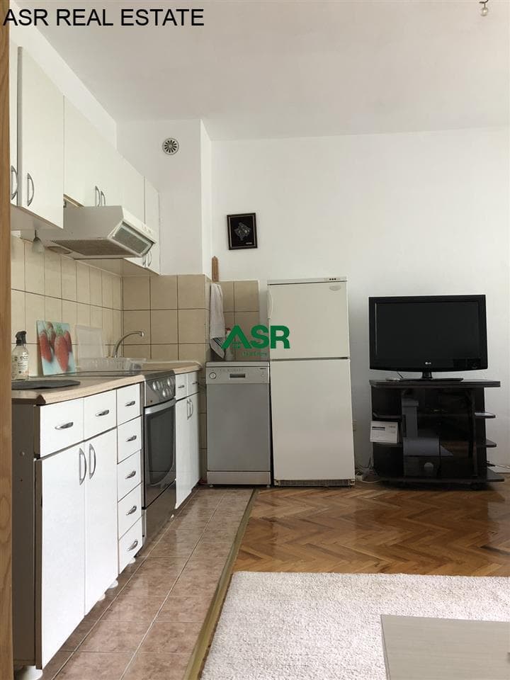 Lëshohet banesa me qira në lagjën parku i qytetit 4