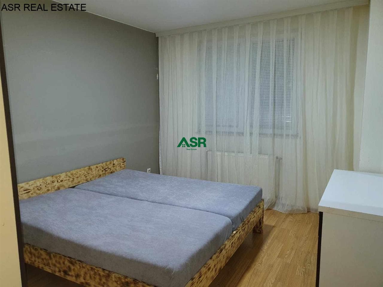 Lëshohet banesa me qira në lagjën qender, afer Hotel Sirius.