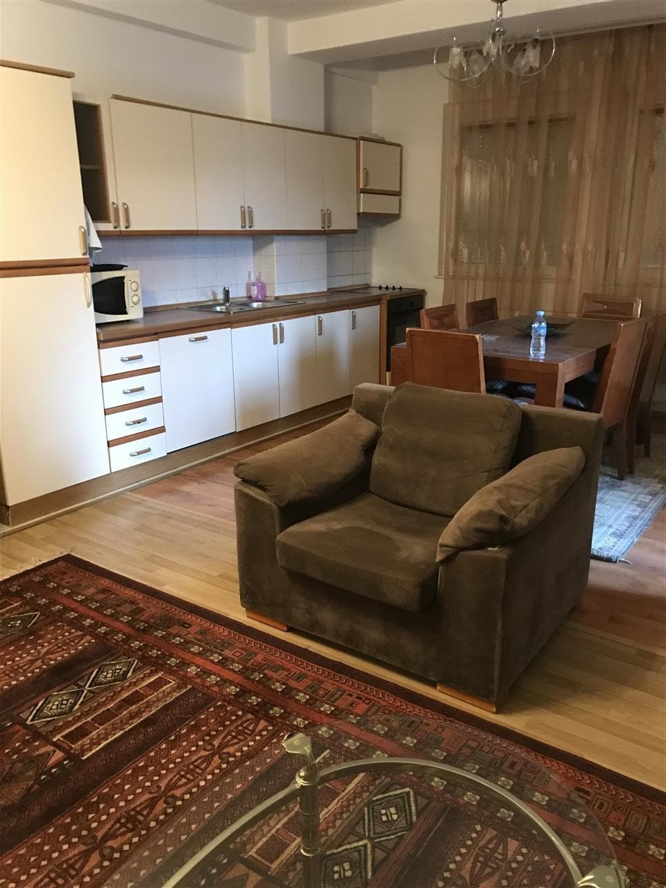 Lëshohet banesa me qira në lagjën Sllovenia e Sportit 2