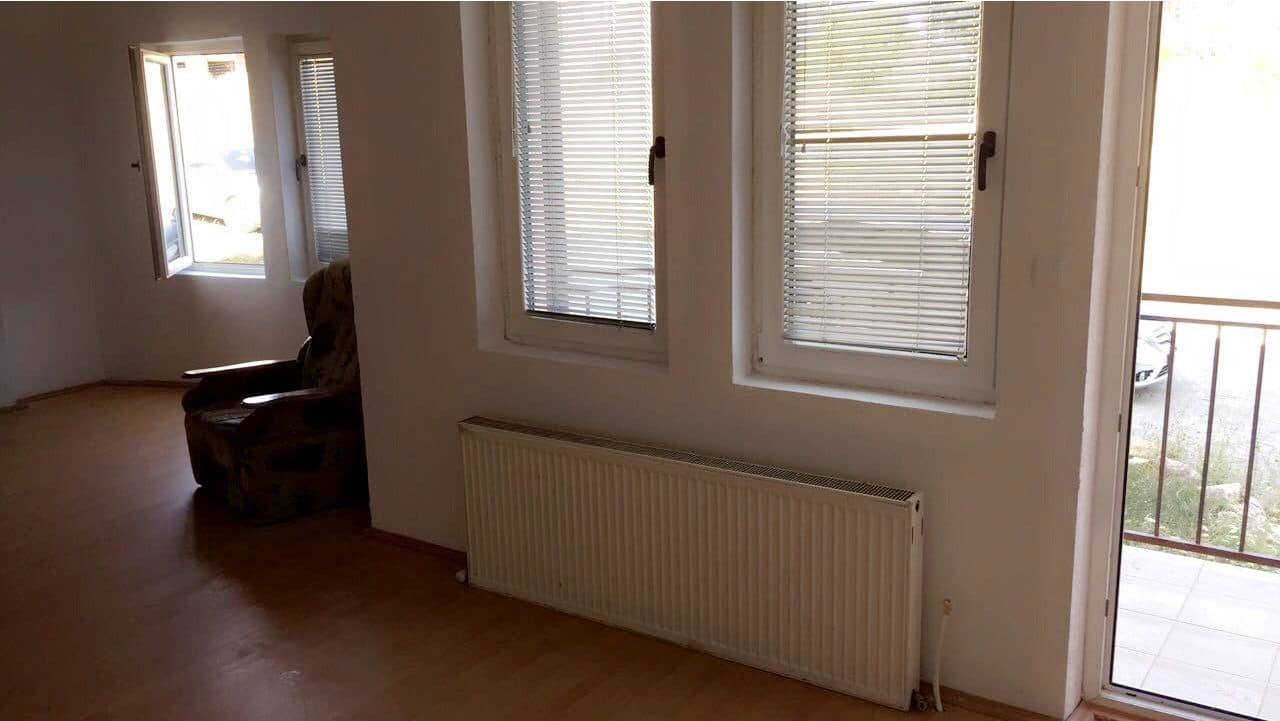 Lëshohet banesa me qira në lagjën Mati 1