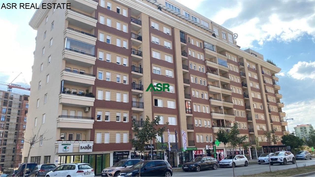 Lëshohet banesa me qira në lagjen rruga C