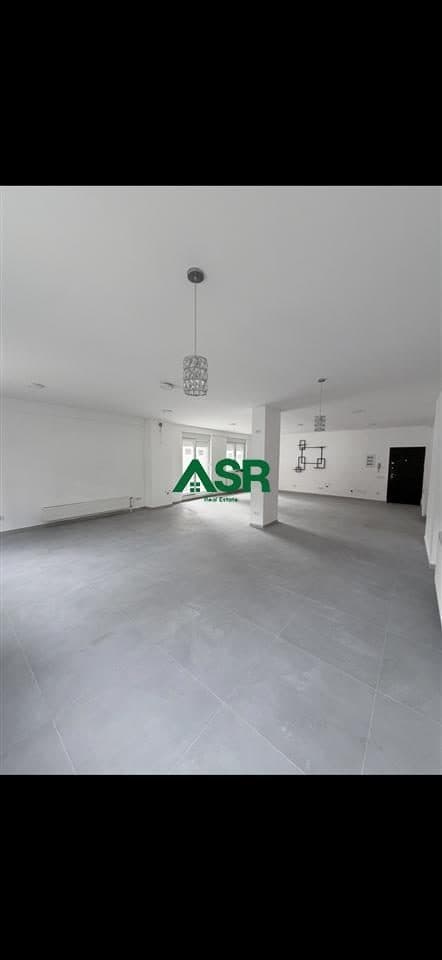 Banesë 90m2 ne shitje në rr.B, prapa Royal Mall 3