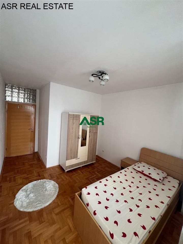 Banesë 89m2 me qira në rr.Muharrem Fejza