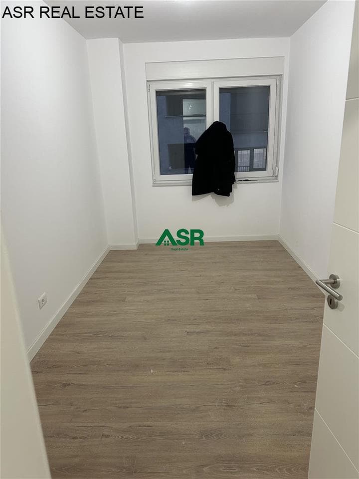 Banesë 90m2 me qira në Rr.C 4