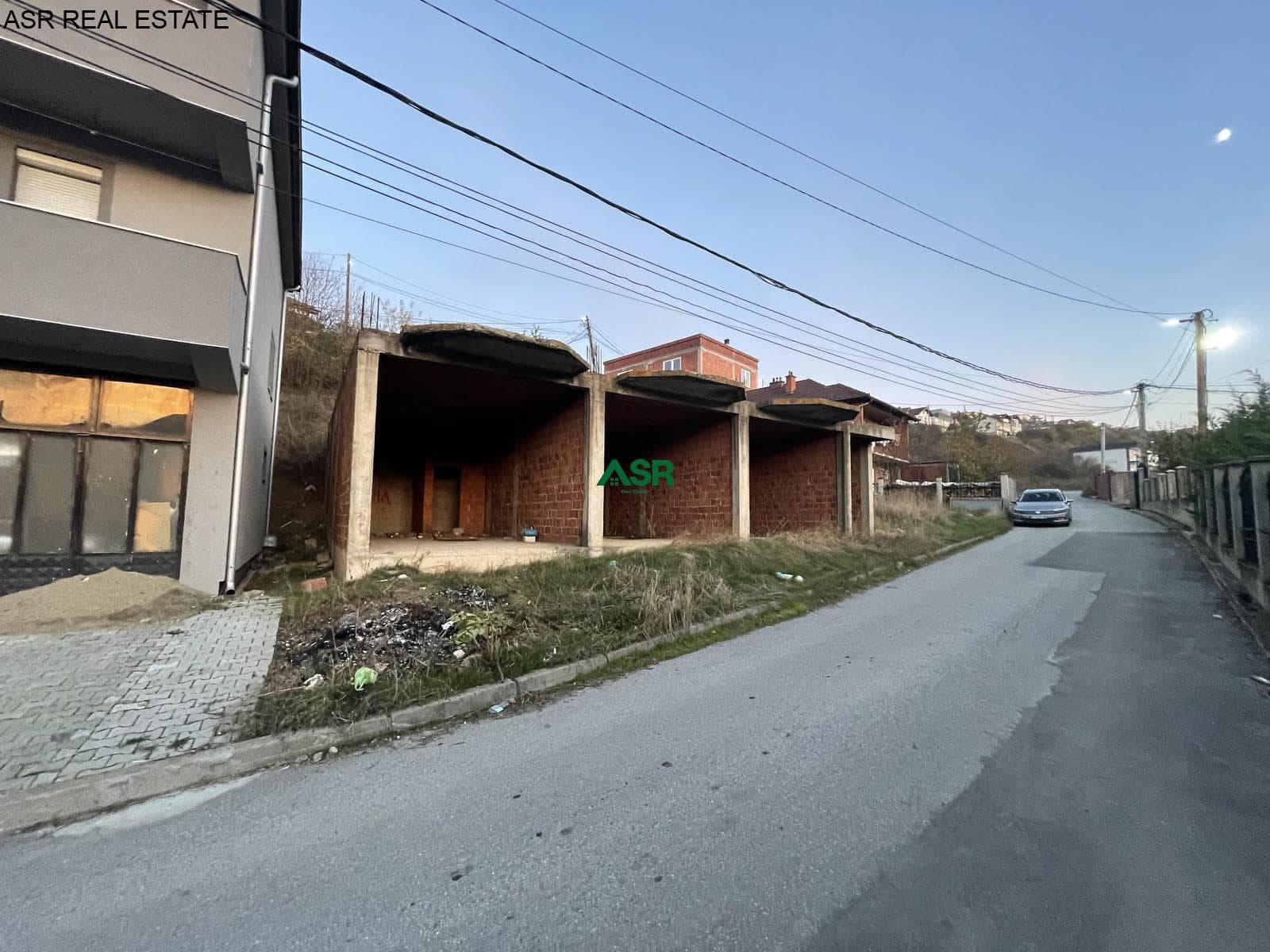 Ofrohet për shitje 8 ari truall me lokal ne perdhese ne Kolovice/Prishtine 2