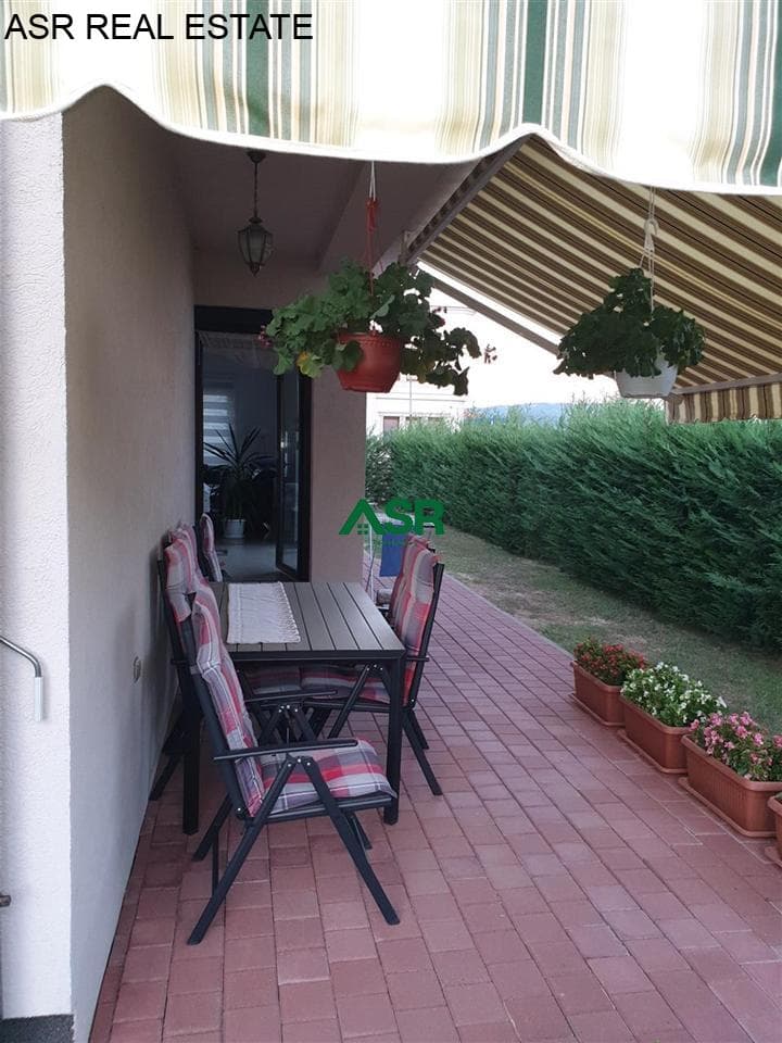 Shtëpi 130m2 ne shitje në Veternik 4