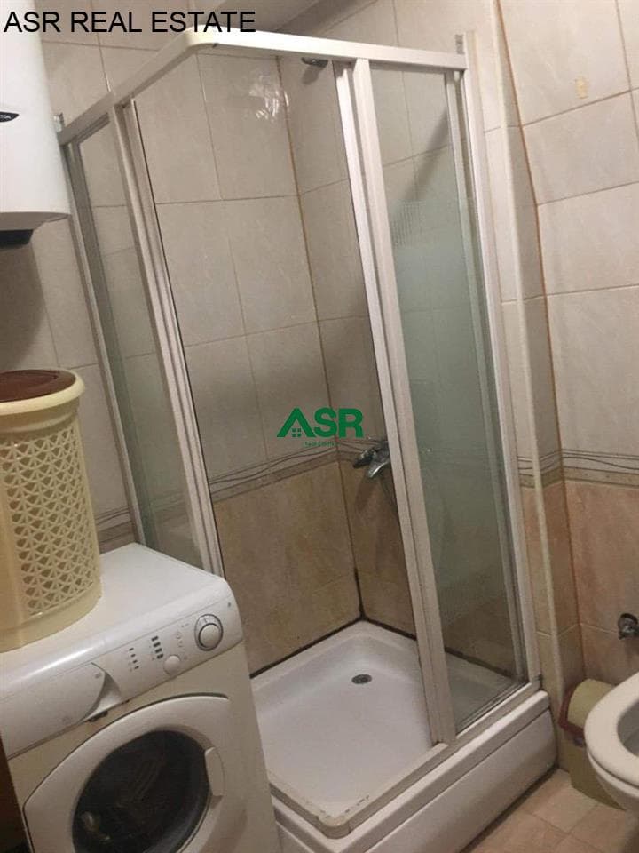 Ofrohet banesa me qira në lagjen qender, rr. Nazim Gafuri 2