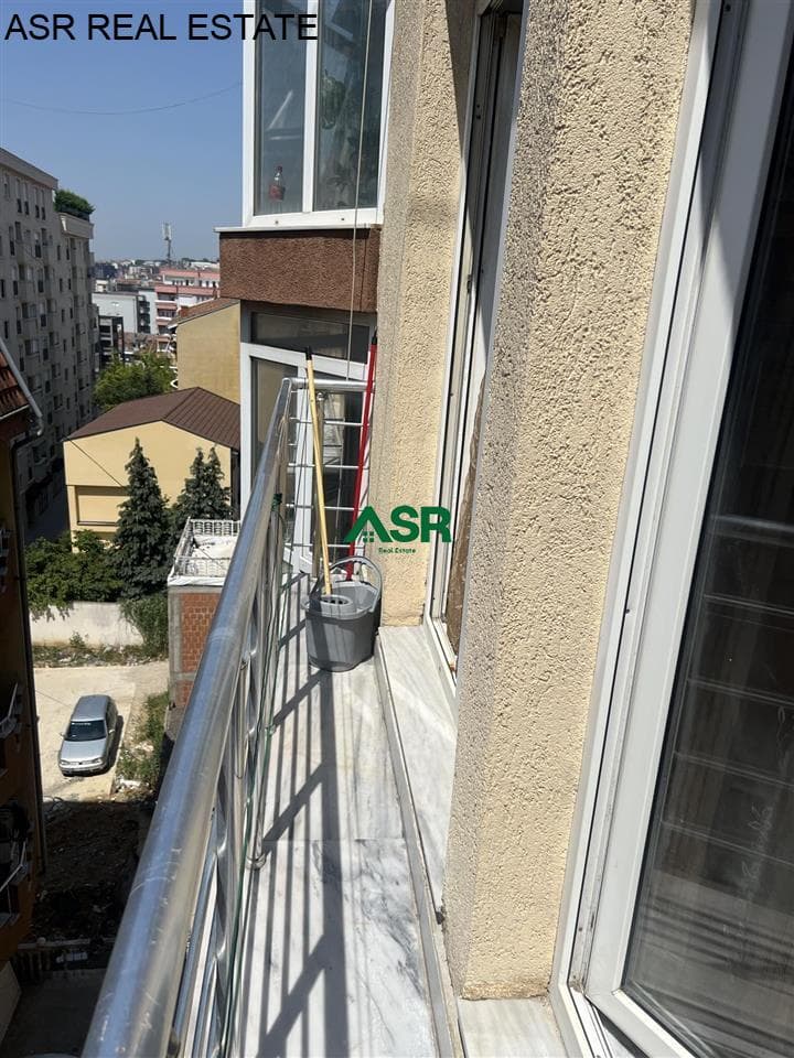 Ofrohet banesa e tipit gasoniere me qira në lagjen parku i qytetit