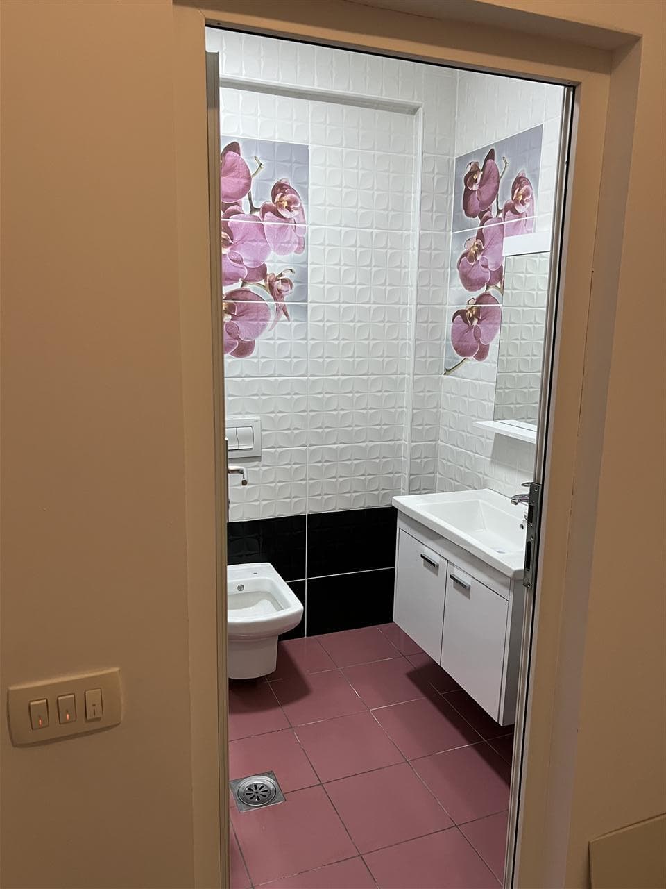 Banesë 100m2 me qira në rr.Muharrem Fejza 4